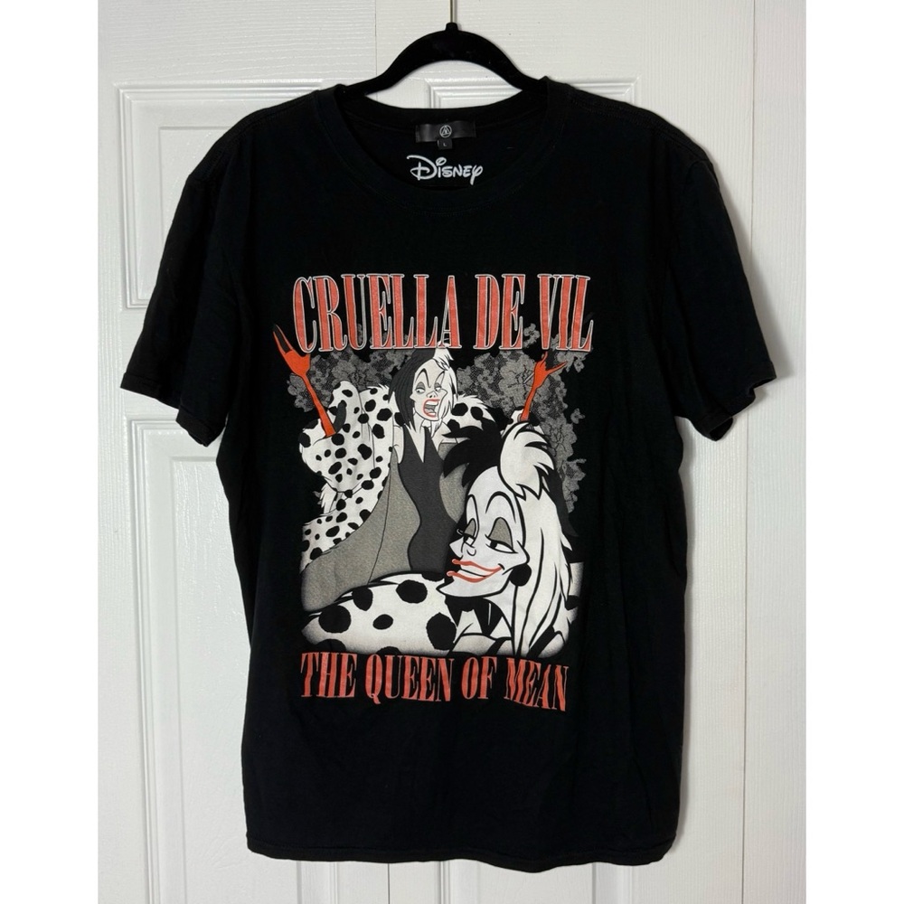 Disney x Missguided Cruella De Vil Villain Graphic Black T-Shirt Size Large